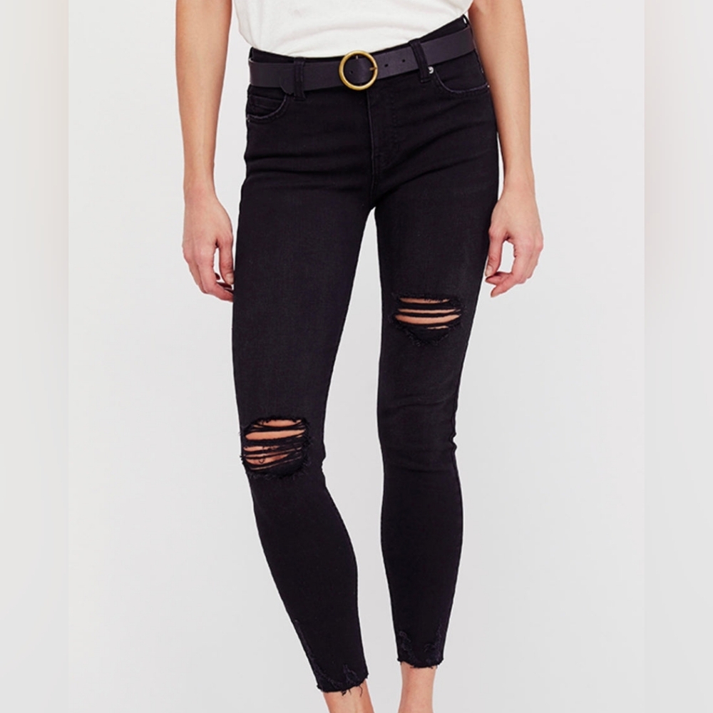 Free People Women's Black Shark Bite Raw Hem Skinny Jeans Size 28